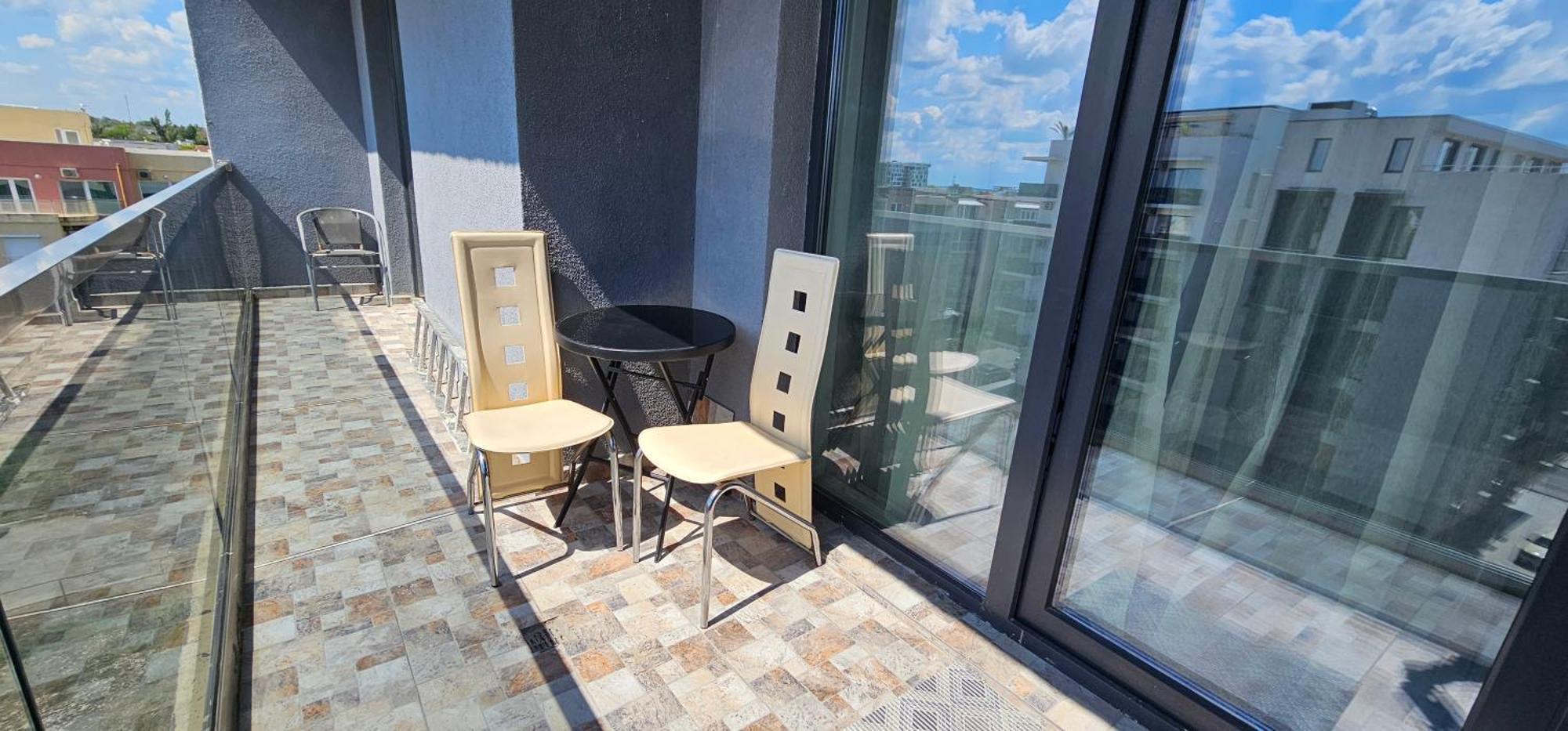 Luxury Aparthotel Promenada In Building Stefan Prima Linie La Mare Navodari Bagian luar foto