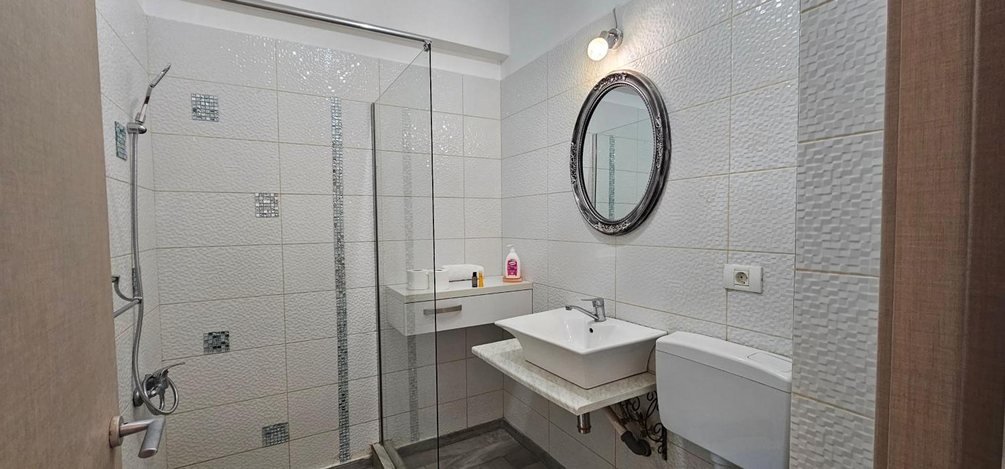 Luxury Aparthotel Promenada In Building Stefan Prima Linie La Mare Navodari Bagian luar foto